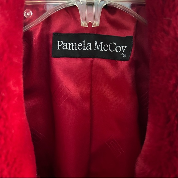 Vintage Pamela McCoy Vibrant Red faux fur coat. Size small - Picture 4 of 10